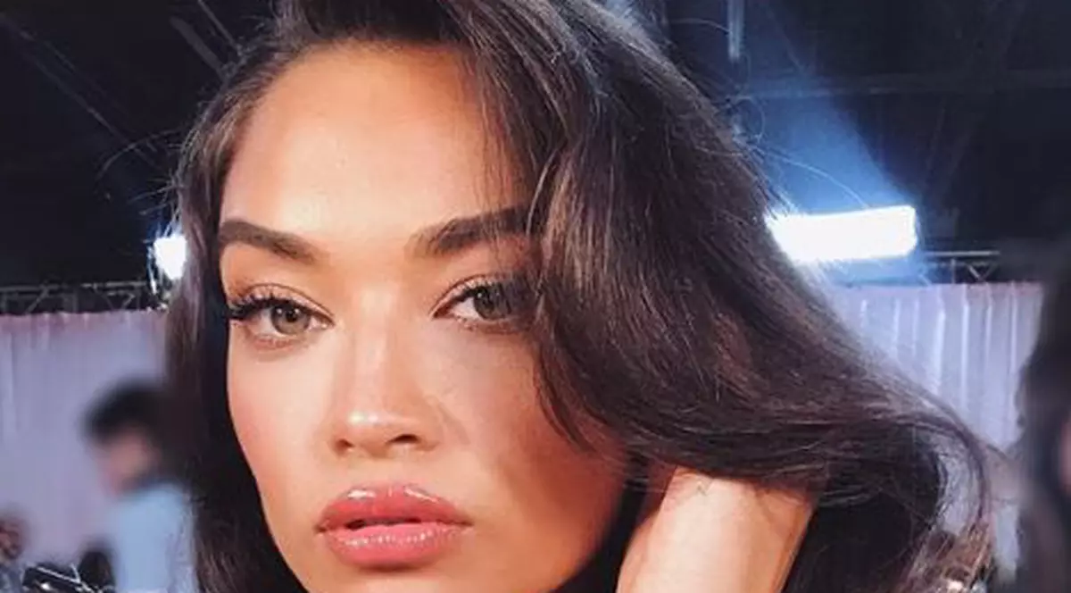Super provocatoare în mijlocul junglei. Shanina Shaik, pictorial incendiar