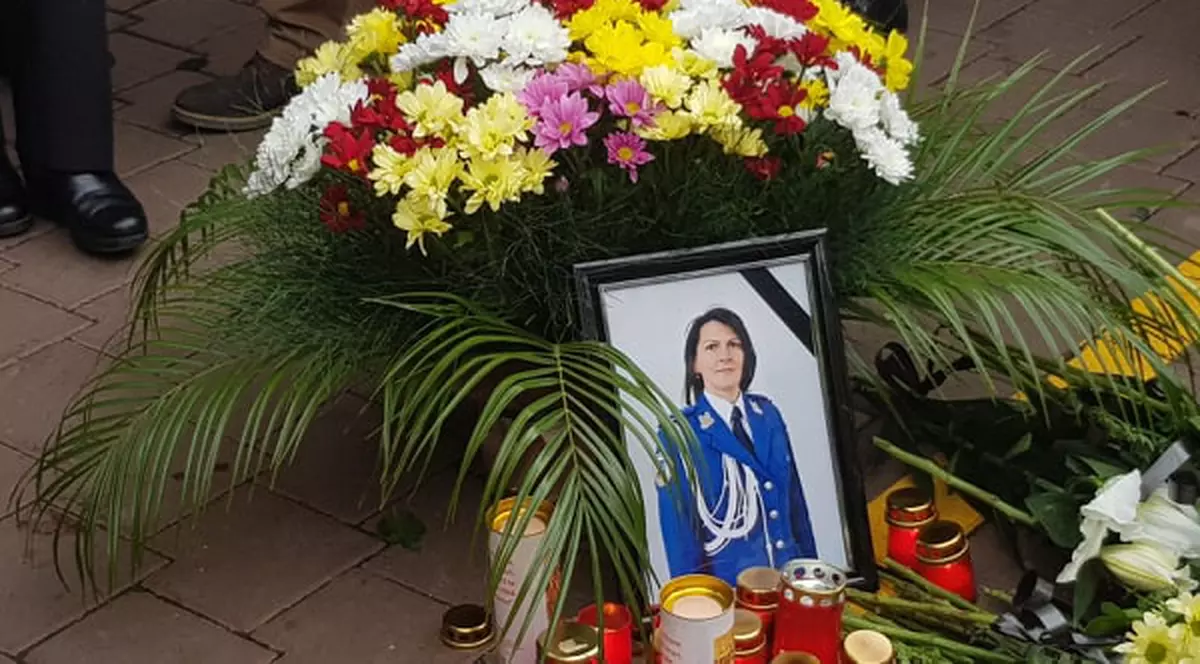 Slujbă de pomenire pentru Irina Airinei, jardarmerița ucisă în SuceavaSlujbă de pomenire pentru Irina Airinei, jardarmerița ucisă în Suceava