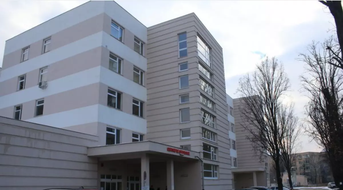 Doi medici de la Spitalul Municipal din Oradea au fost concediați. Cum i-au tratat pe părinții unor bebeluși