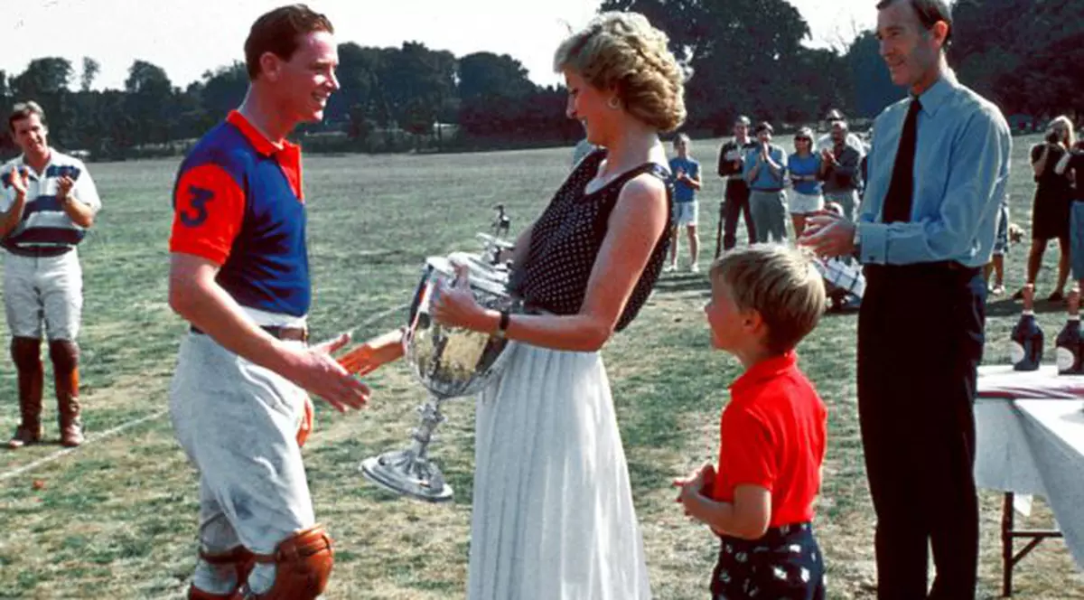 Reacția Prințului William când s-a aflat că Prințesa Diana a avut o aventură cu James Hewitt