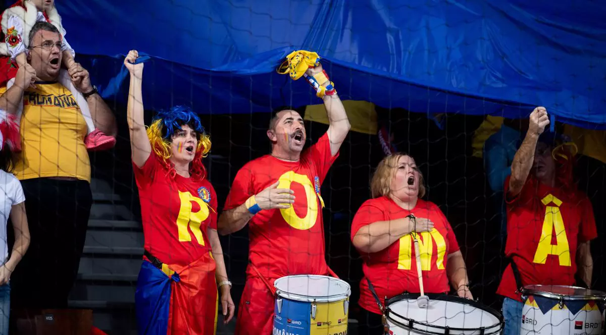 Cine este toboșarul care dă tonul galeriei României la Euro 2018 de handbal feminin