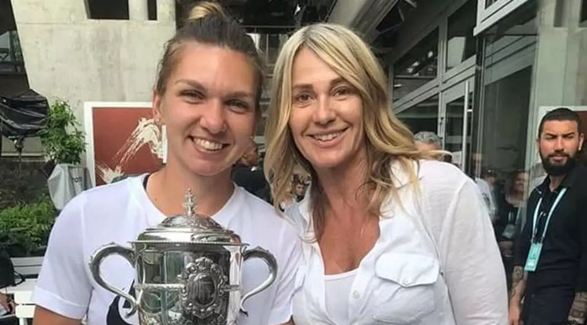 Nadia Comăneci, alături de Simona Halep