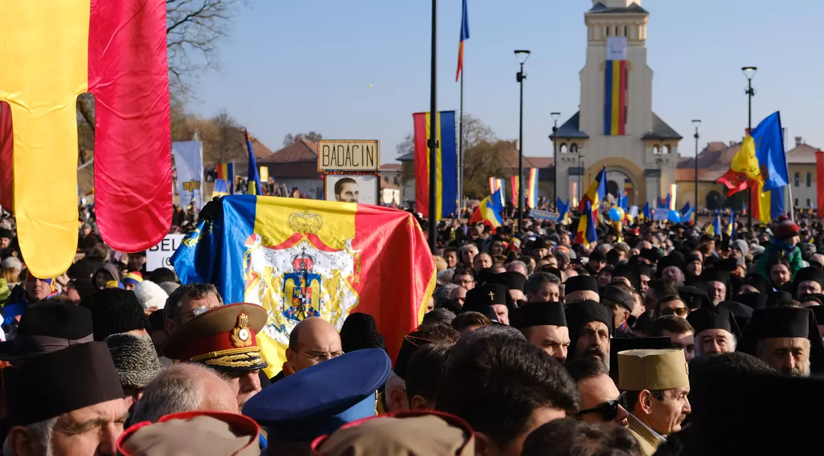 FOTO & VIDEO| La mulți ani, România! Parada militară de la Alba Iulia s-a încheiat