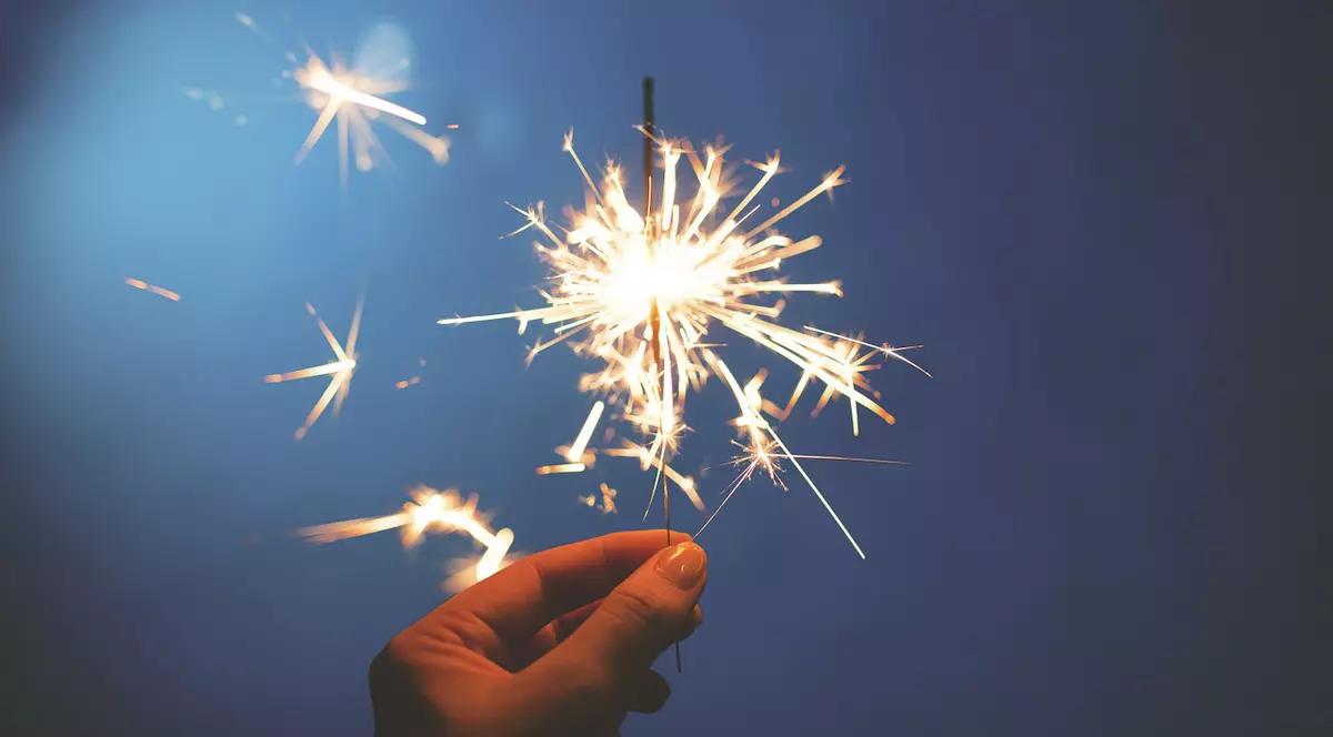 Sfaturile polițiștilor pentru cei care petrec Revelionul în piețe sau în locurile publice. Ce trebui să îi învățăm pe copii