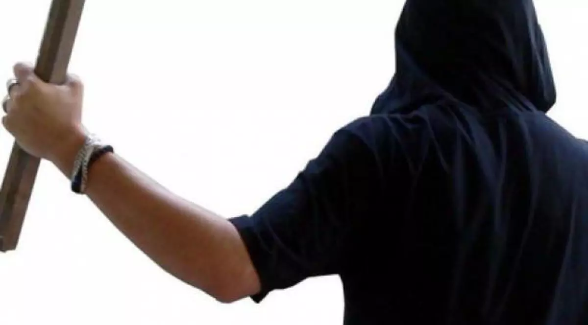 Război între două clanuri din România pe o clădire părăsită din Florența. Cel mai 