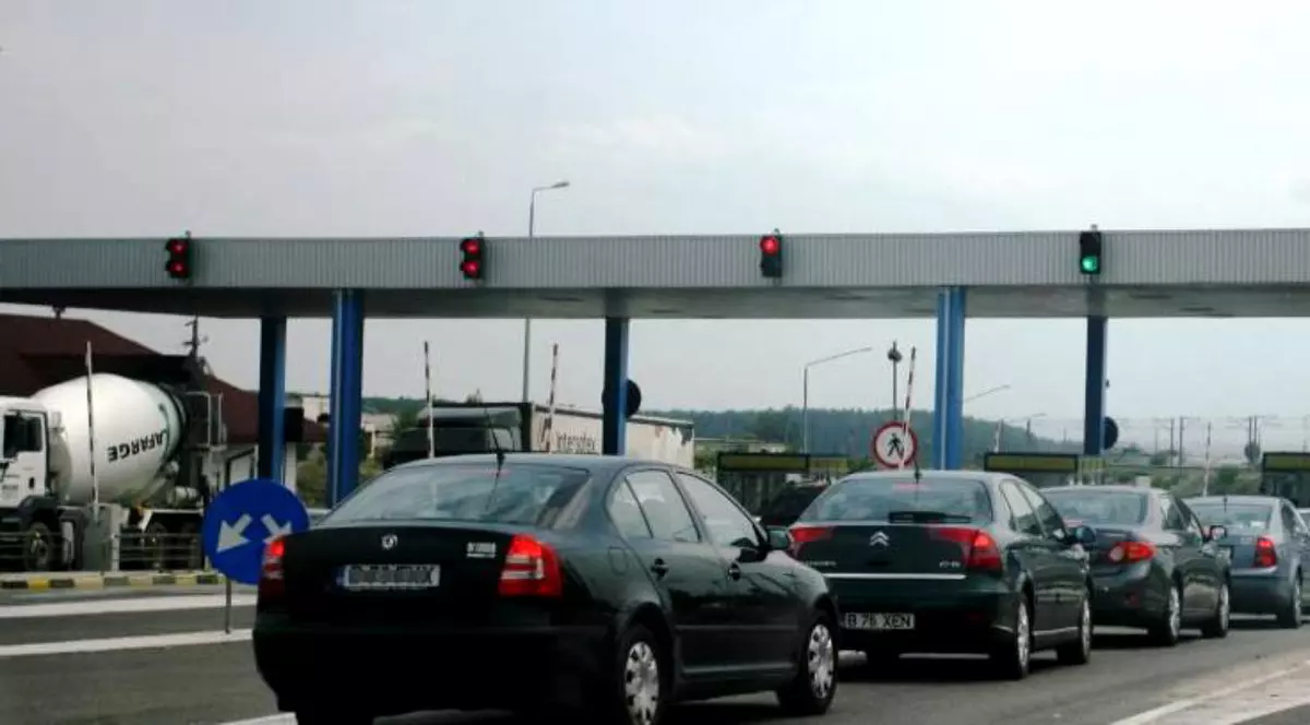 Autoturismele pot trece gratuit podul peste Dunăre, între Giurgeni și Vadu Oii