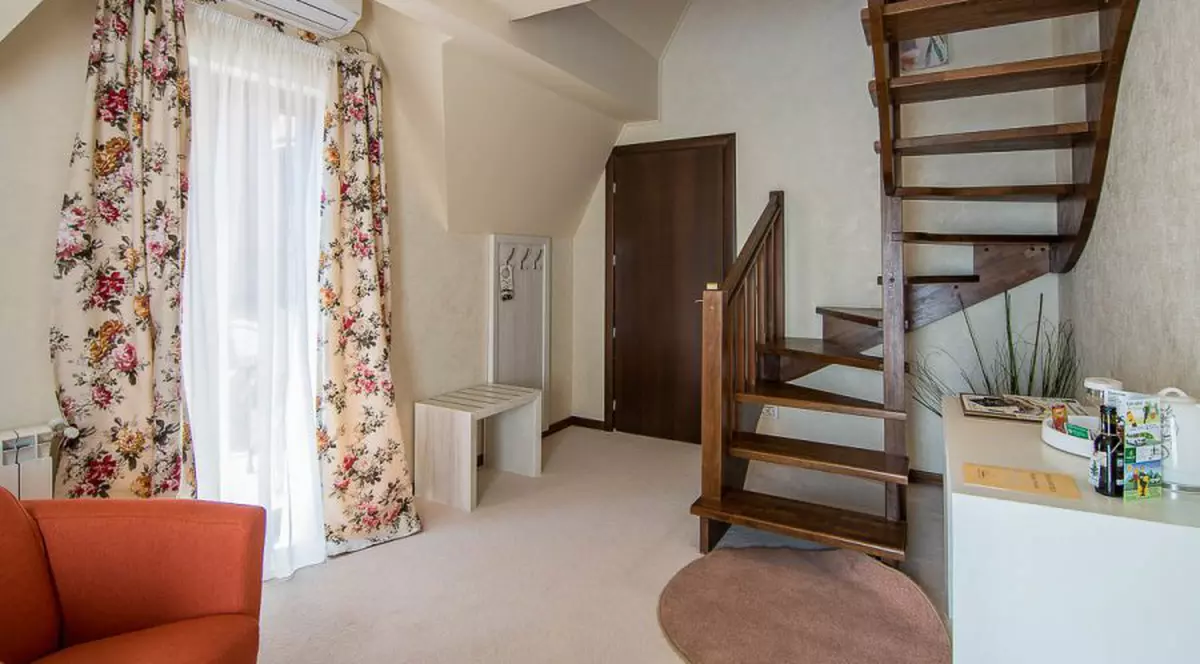 Românii sunt europenii care cheltuiesc cei mai puţini bani pe hoteluri şi restaurante. Se "zgârcesc" de două ori mai mult ca acum 10 ani