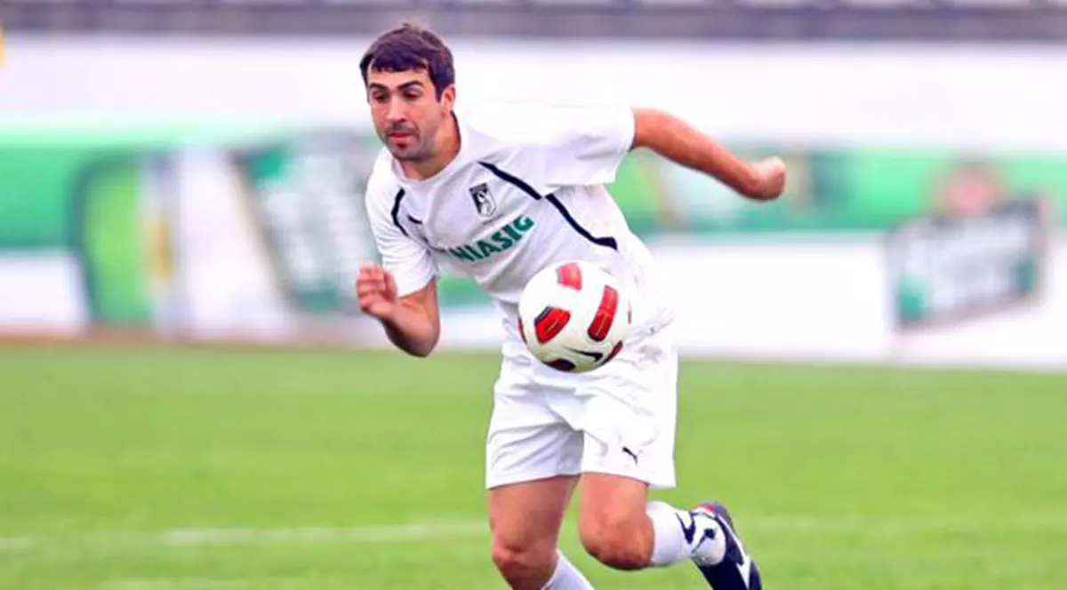 Scandal monstru între fostul fotbalistul Dacian Varga și fosta iubită a lui Adrian Alexandrov, partenerul Elenei Udrea. Acuzat că a agresat-o în centrul Capitalei