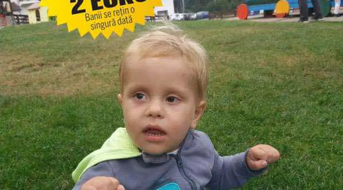 Micuțul Doryan are nevoie de 15.000 de euro pentru a lupta cu cancerul la cap. Din cauza zecilor de tumori, băiețelul de aproape 3 ani a rămas fără vedere acum un an