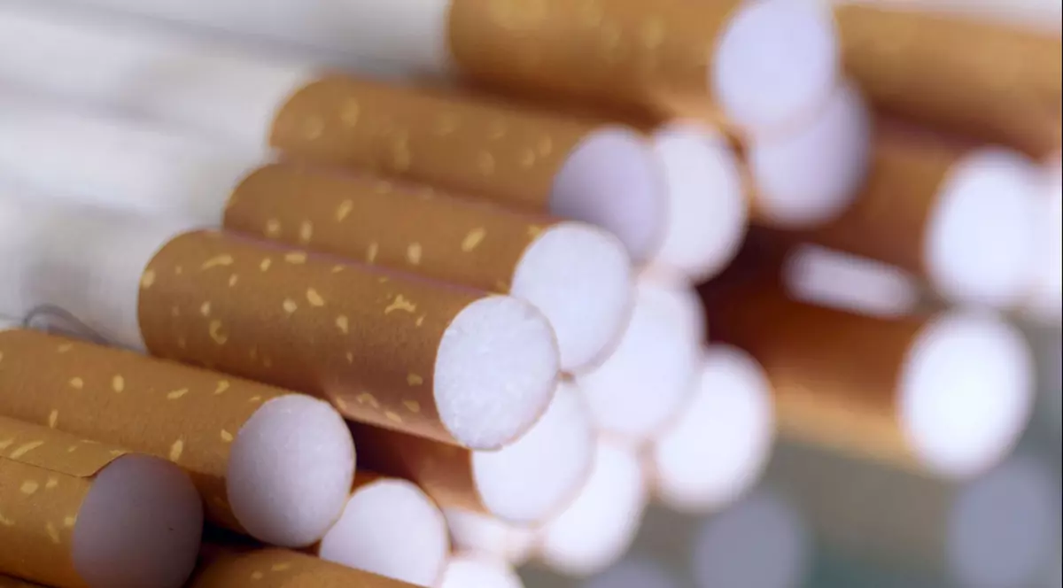Producătorii de țigări reacționează: ”Noile reglementări împotriva fumatului afectează patru milioane de români”