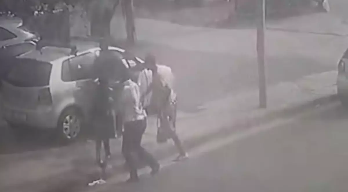 O femeie din Africa de Sud a fost salvată de poliție după ce filmul cu răpirea ei a devenit viral