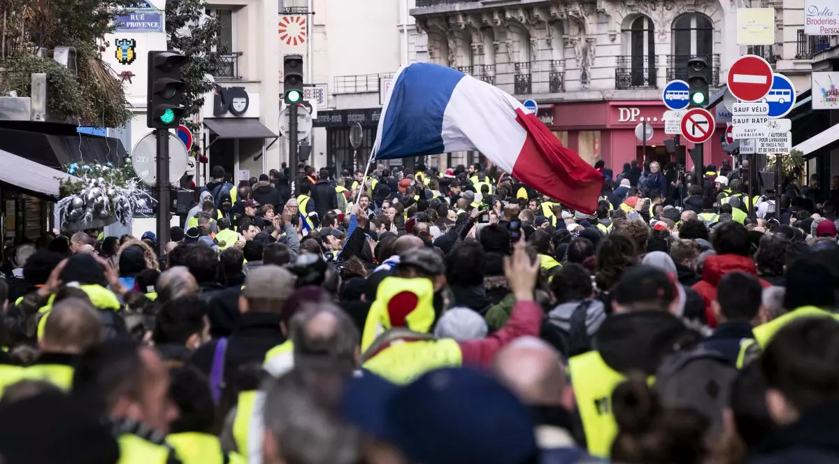 Mișcarea ”vestelor galbene” pe final. Mai puțin de 2.000 au ieșit în stradă la Paris