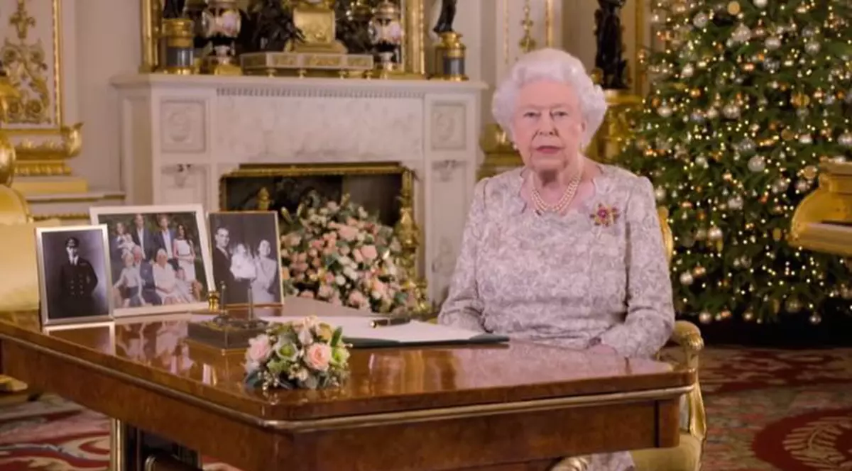 Detaliul controversat din filmarea cu discursul de Crăciun al reginei Elizabeta a II-a