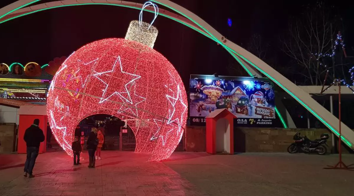 Iarna la malul Mării Egee. Cât te costă să-ți faci Crăciunul la Salonic. E mai ieftin decât pe Valea Prahovei!