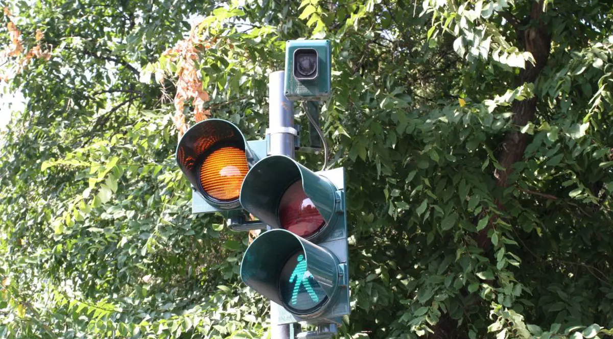 Incidentul grav care putea pune în pericol viața bucureștenilor! Autorităţile au un cerc de suspecţi în cazul accesării ilegale a semafoarelor din Capitală