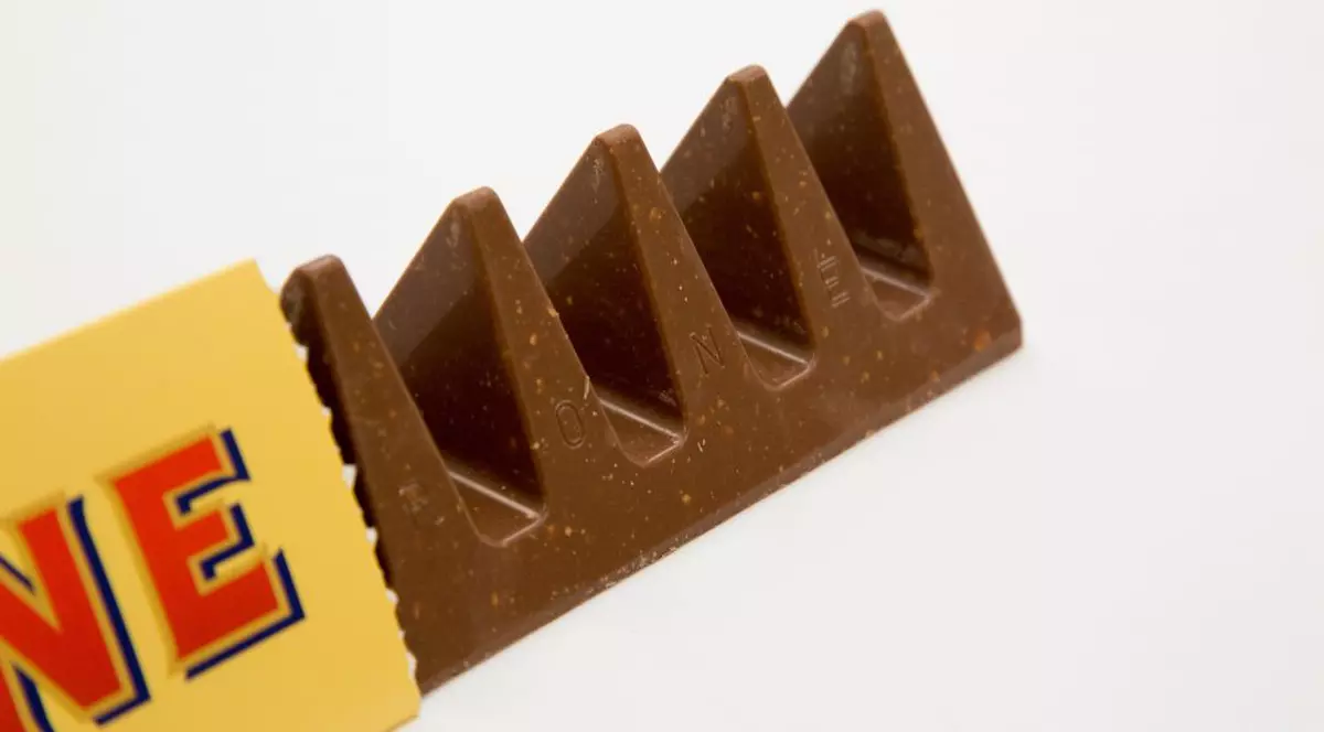 Amănuntul pe care nu l-a observat nimeni până acum. Ce se ascunde în logo-ul Toblerone