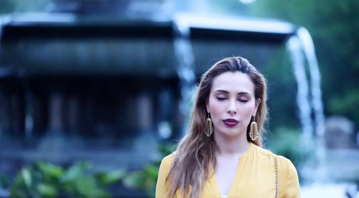 lacrimi. E departe de țară, dar nu are cum să uite | FOTO