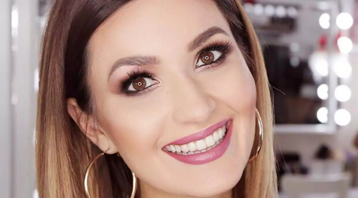 Cum arăta Ela Crăciun pe vremea când era bebeluș. Fiul ei de 3 luni îi seamănă perfect