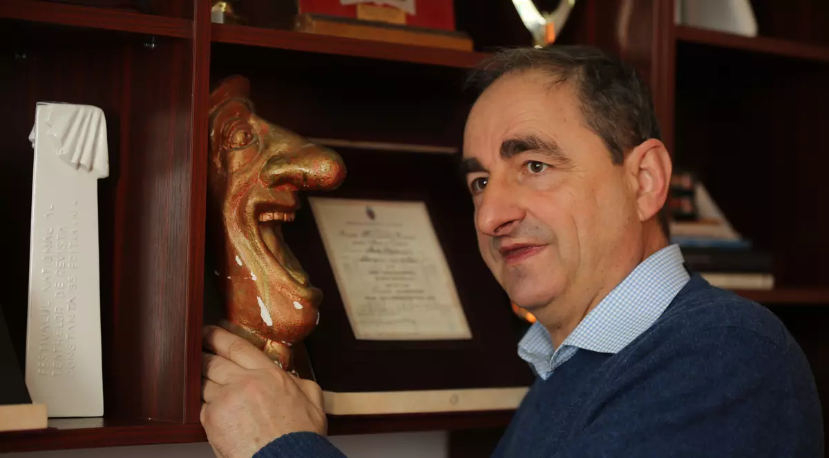 Vasile Muraru și-a făcut cadou un spectacol aniversar la Sala Palatului. Adună pe scenă actori și cântăreți