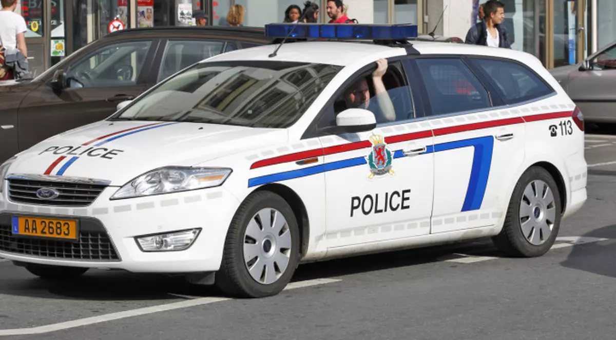 Luxemburg: Un bărbat a intrat cu mașina într-un grup de oameni. Fiul său, care se afla în mulțime, a murit
