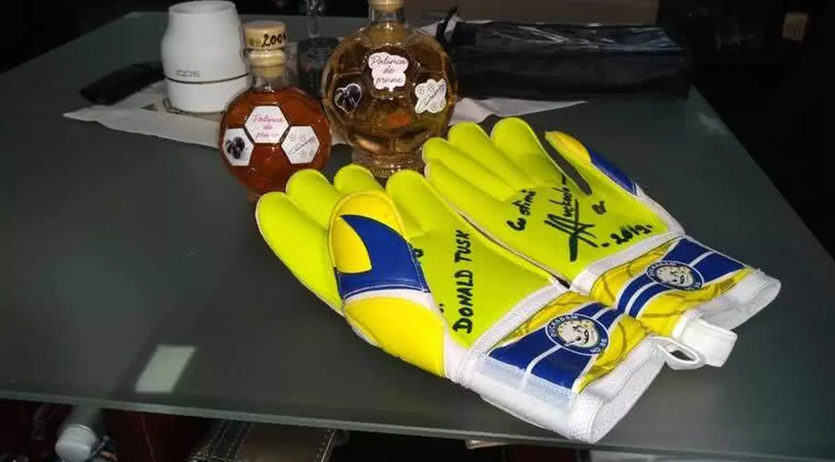 Cadoul special al lui Duckadam pentru Donald Tusk