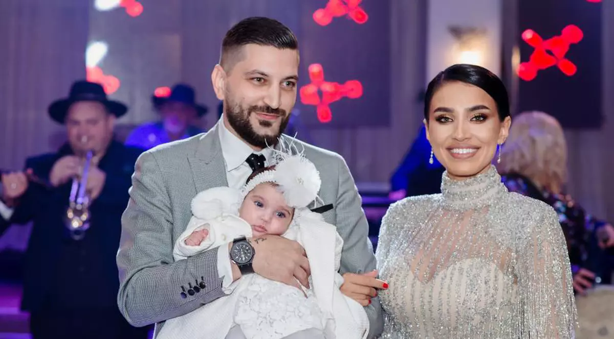 Petrecere mare cât o nuntă! Adelina Pestrițu a închiriat un salon de evenimente pentru ziua ei