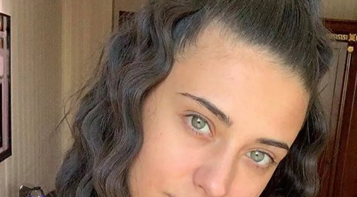 Cum s-a afișat Antonia. "Dacă dau jos gletul de pe față fac două apartamente"