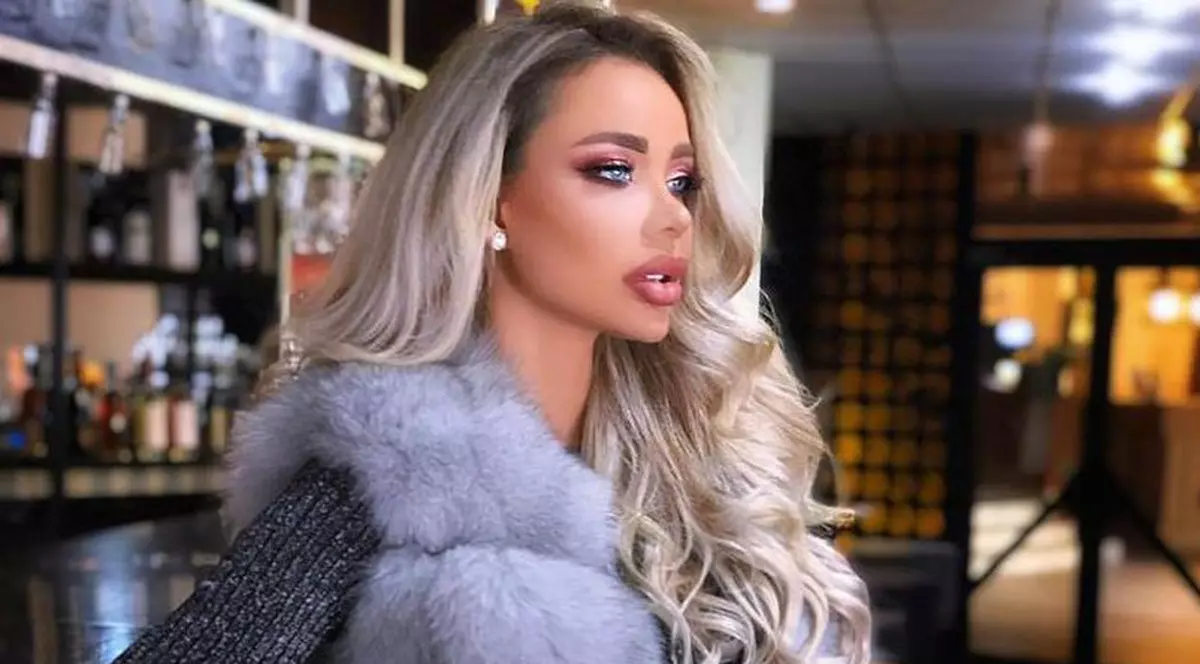 E serioasă relația dintre Bianca Drăgușanu și Alex Bodi. Vedeta s-a mutat cu iubitul