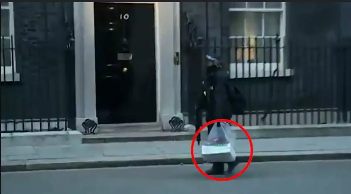 Livrare surprinzătoare la reședința premierului britanic
