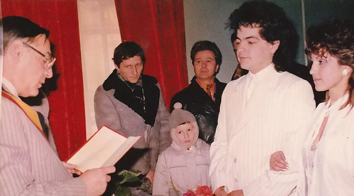 Amintiri din comunism. Leo Iorga era star rock, dar avea doar o pereche de pantofi. Luna de miere a petrecut-o într-un autobuz defect