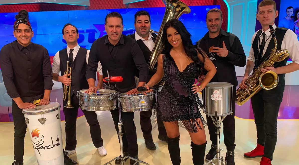 Artiștii petrec Revelionul lor cu o zi înaintea rușilor