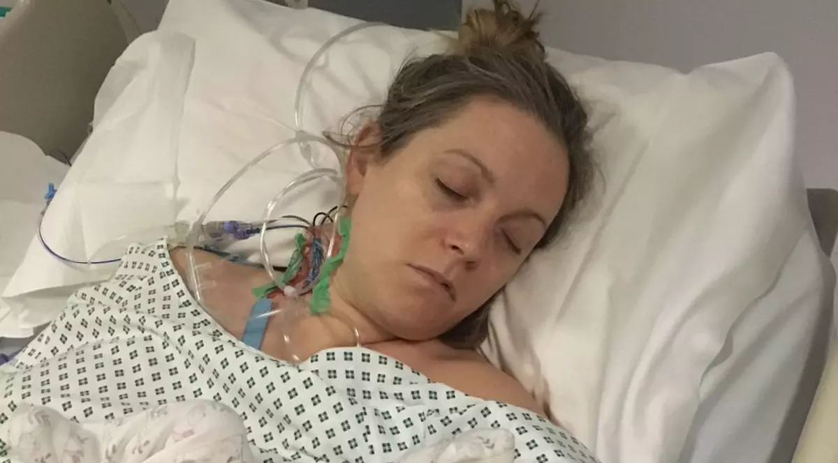 FOTO | Motivul pentru care unei femei au început să-i cedeze organele imediat după ce a născut. A ajuns în stare critică!