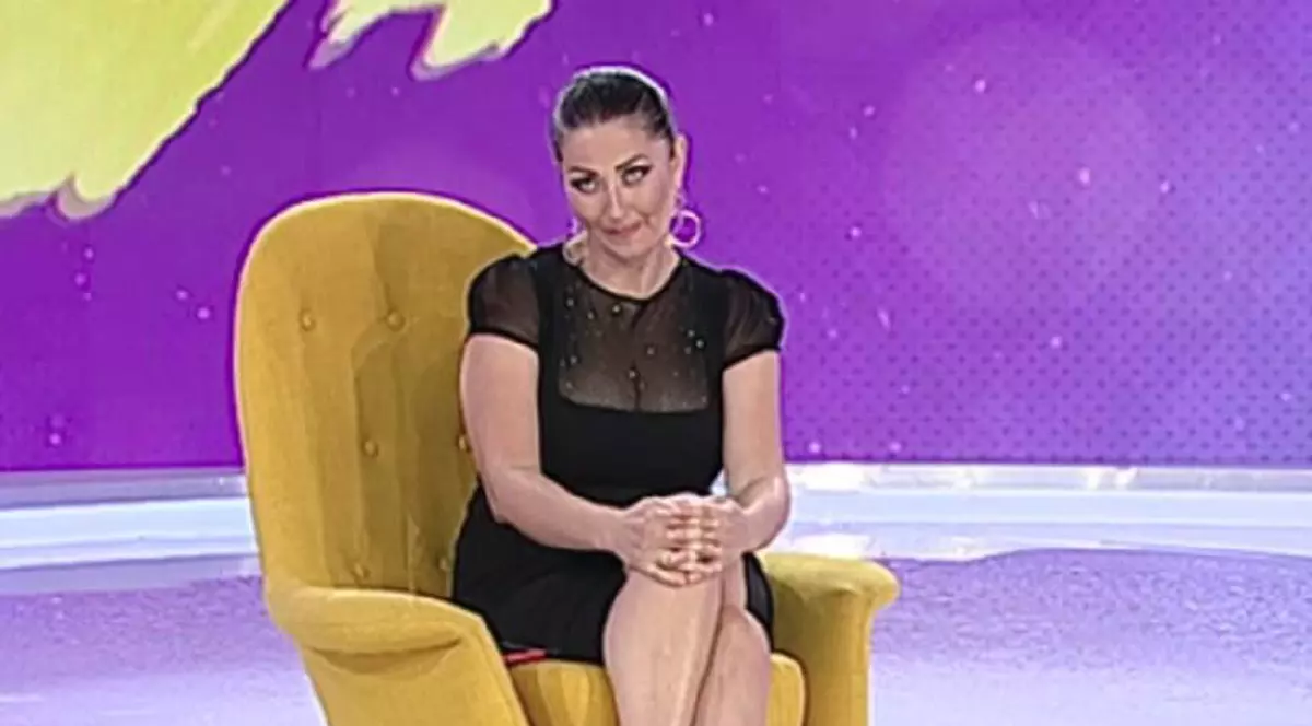 Gabriela Cristea, la un pas să nu intre la timp emisiune. I-au ars rochia