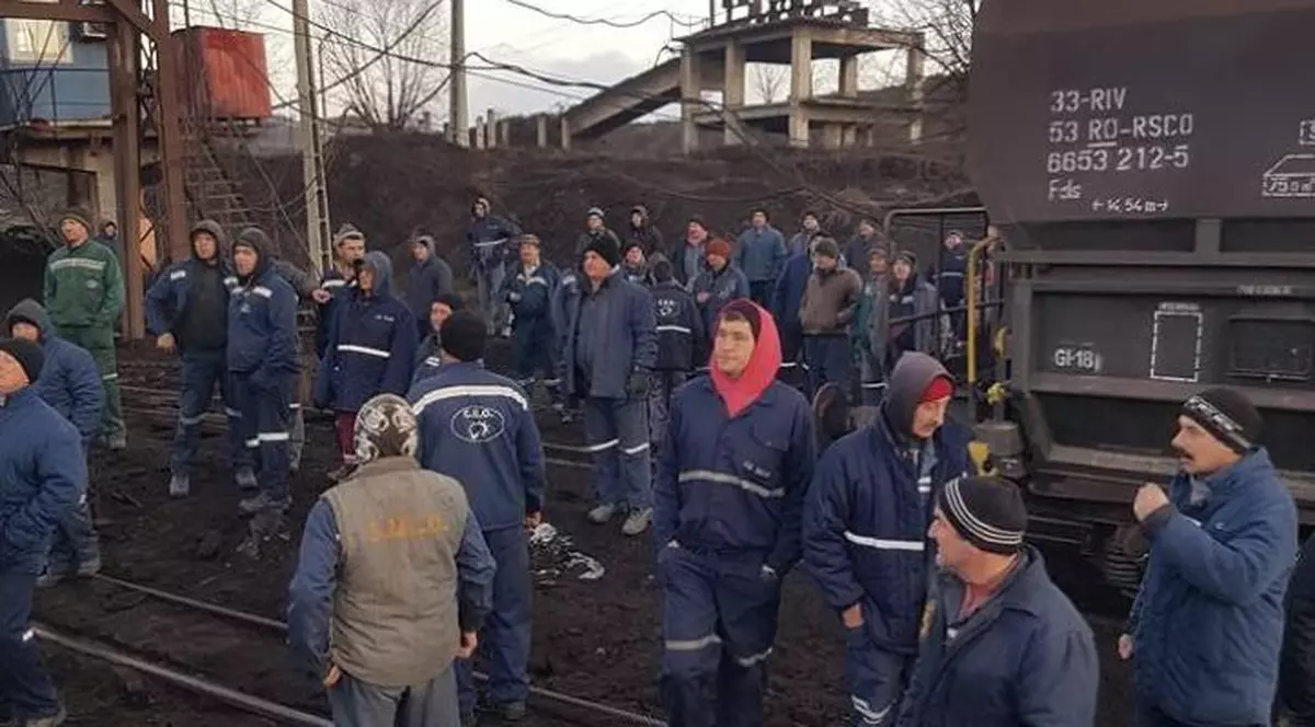 Un angajat de la Complexul Energetic Oltenia a murit din cauza infecției cu noul coronavirus