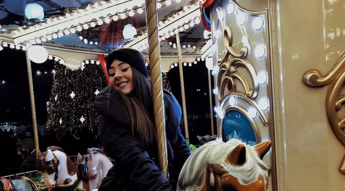 Nicole Cherry, sărut cu iubitul pe pârtie. Momente de tandrețe maximă | FOTO