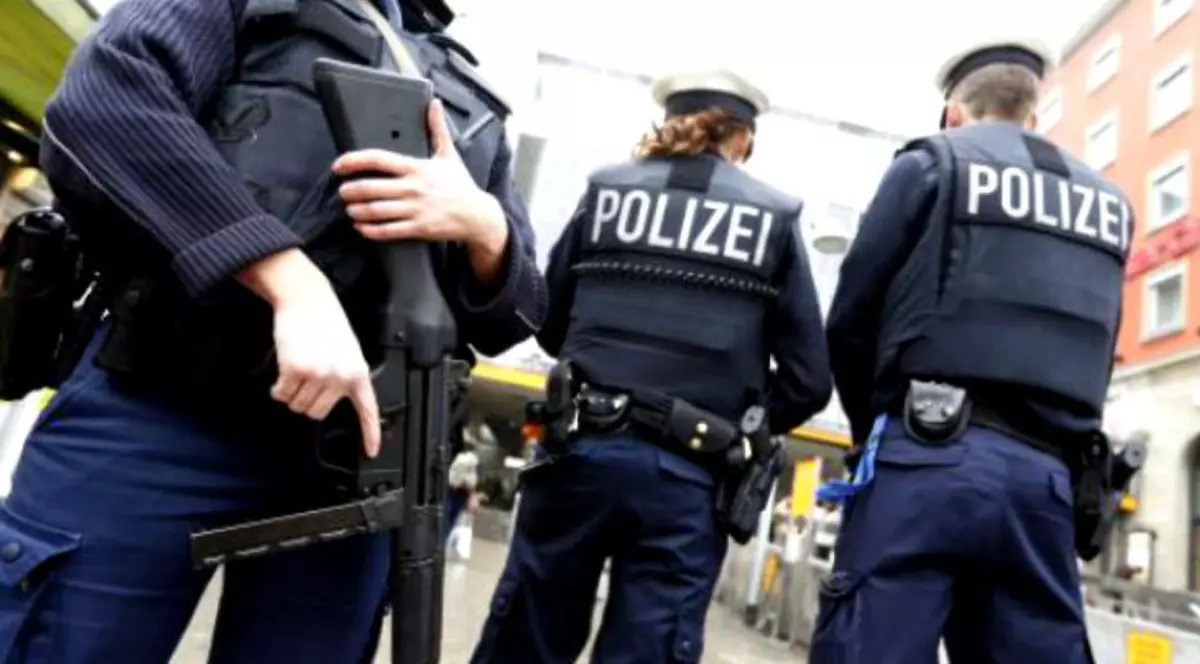 Trei refugiaţi irakieni care pregăteau un atentat au fost arestați în Germania