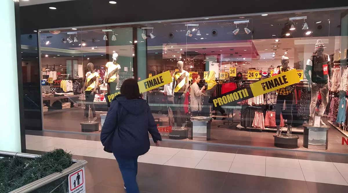 Alertă de promoții false! Comisia Europeană a verificat peste 500 de site-uri de comerț electronic. Aproape 60% aveau nereguli cu privire la prețuri și reduceri