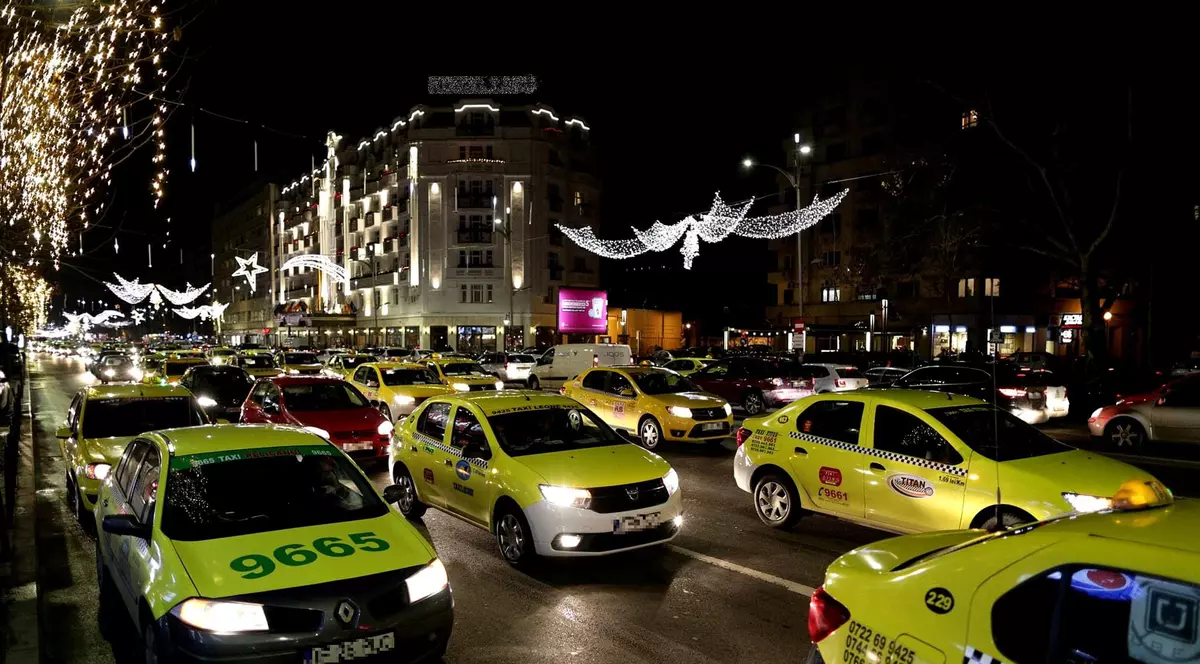 Dosar penal, după protestul taximetriștilor. Fotografie de la protestul de luni al taximetriștilor