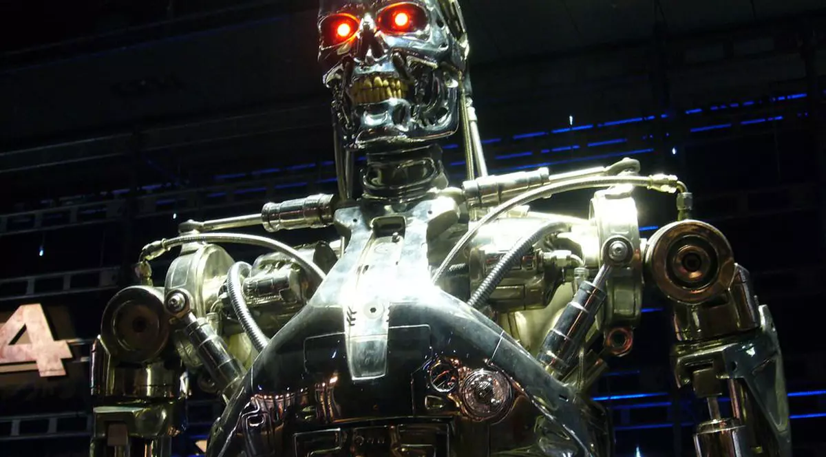PSD crede că leul e atacat de inteligența artificială. Robot din filmul Terminator
