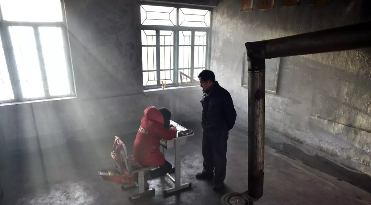 Imagini impresionante cu un elev și un profesor