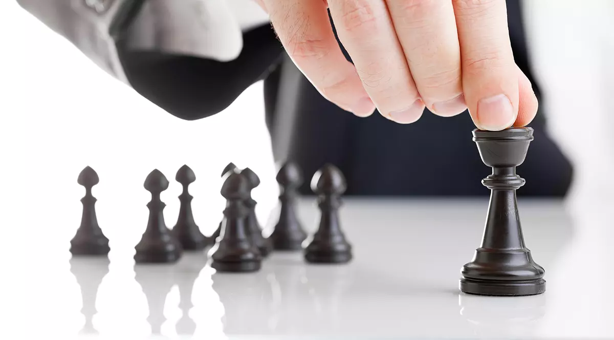 OPINIE | "Jocul de-a viețile noastre". PAH, despre cum politicienii "vând" ideea că pot greși oricât