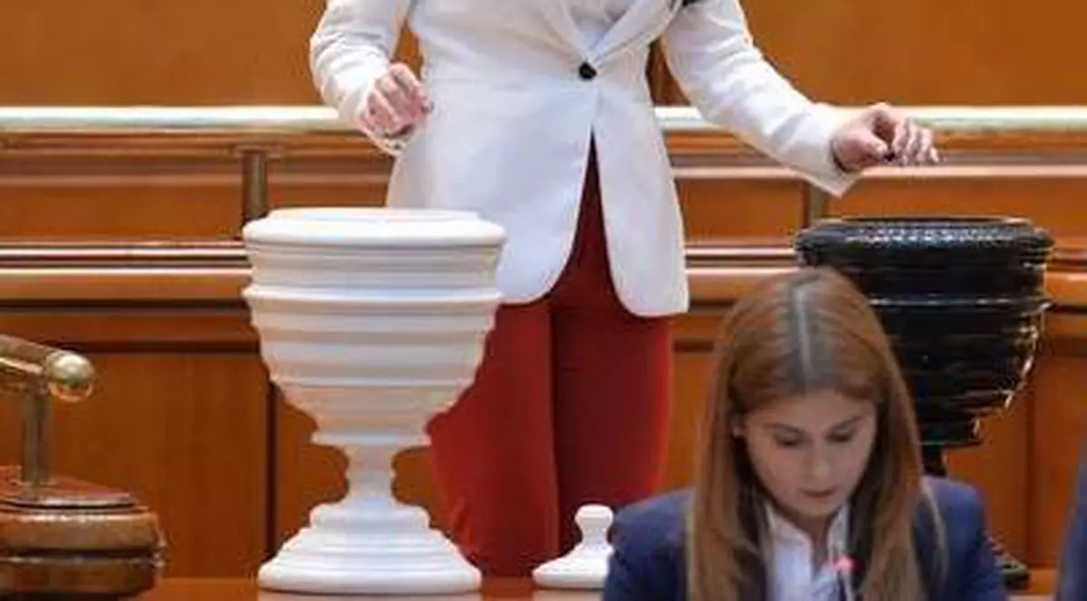 Deputatul Corina Bogaciu a trecut la Pro România. Atac la PSD: "Guvernul condamnă Bucureştiul şi întreaga zonă metropolitană la subdezvoltare"