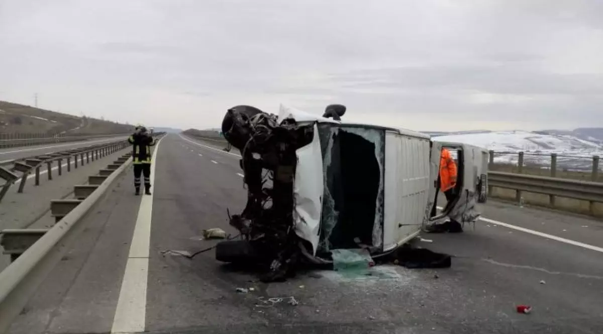 VIDEO | Accidentul de pe autostrada Turda-Gilău a fost transmis live pe Facebook chiar de șoferul microbuzului