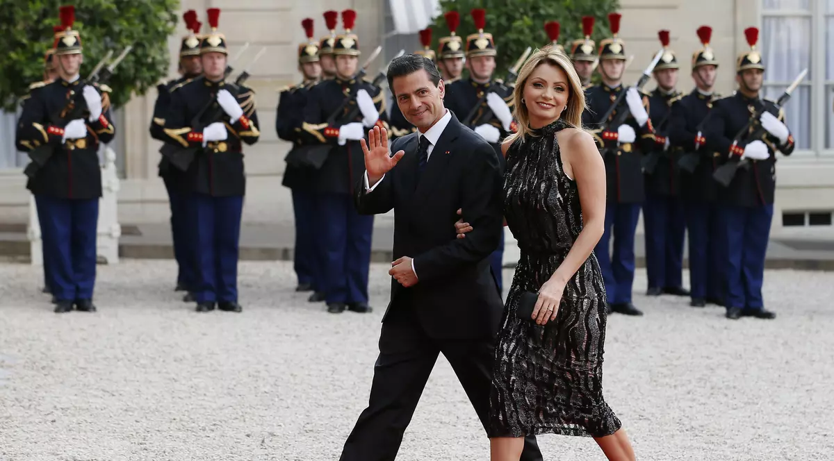 Mariajul fostului președinte al Mexicului, pe butuci. Cu ce blondă a fost surprins la Madrid | FOTO