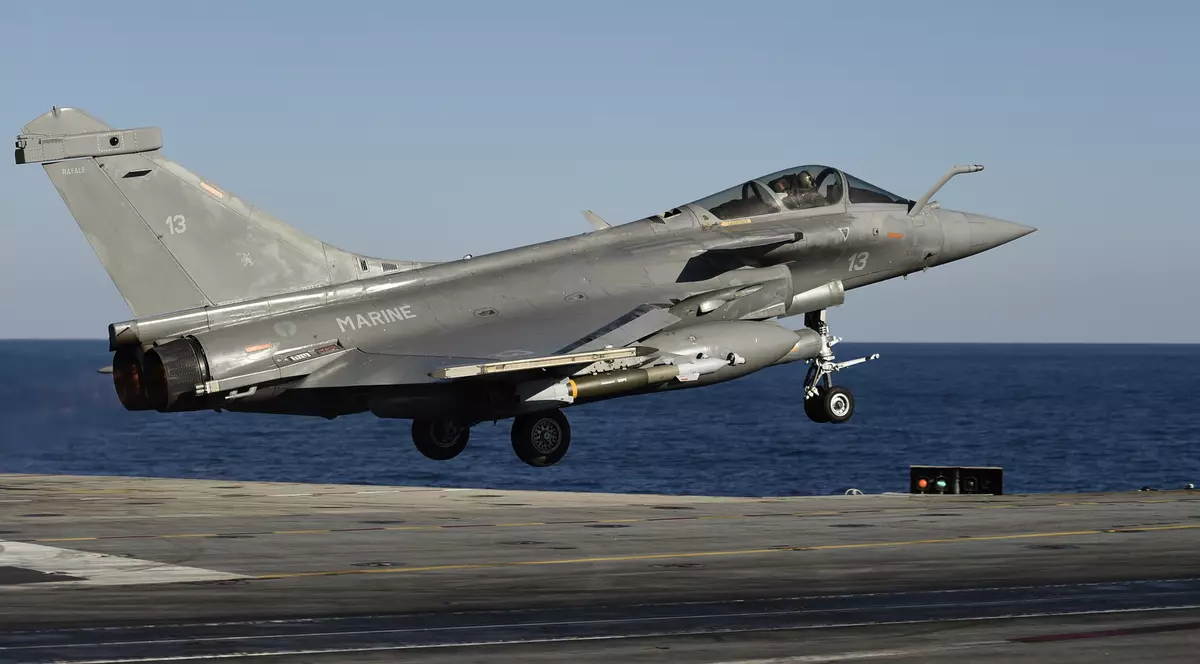 Franța a simulat un atac nuclear aerian