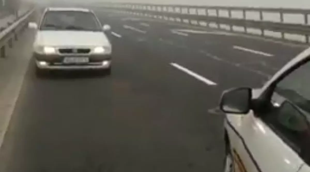 Un șofer de 77 de ani a fost prins conducând pe contrasens pe autostrada Sibiu-Deva