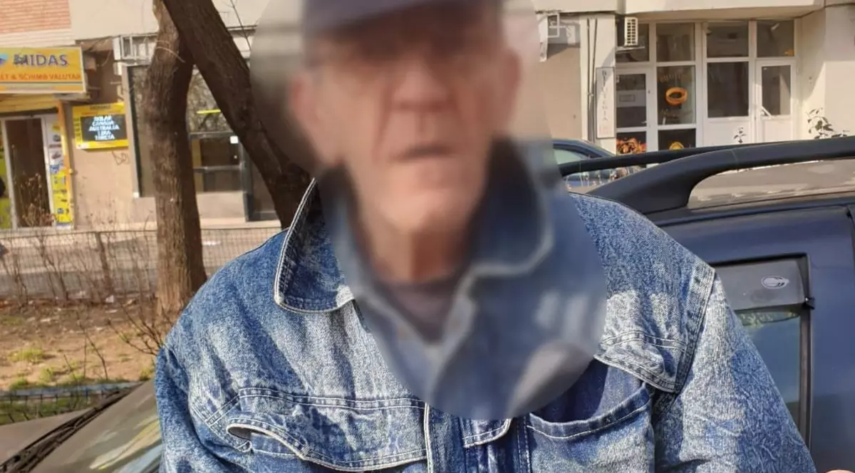 Bărbat prins în flagrant după ce ar fi spart un apartament din Capitală. Suspectul avea asupra sa instrumente pentru forțarea ușilor / FOTO