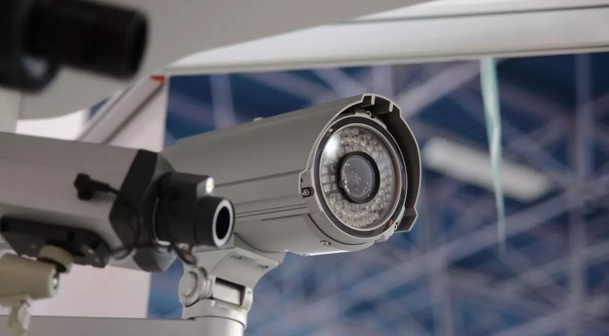 Primăria din Târgu Jiu vrea camere de supraveghere la ghenele de gunoi