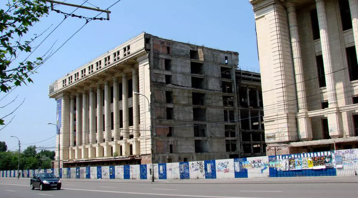 AFI Europe a cumpărat Casa Radio. Clădirile abandonate de la Casa Radio, pe malul Dâmboviței