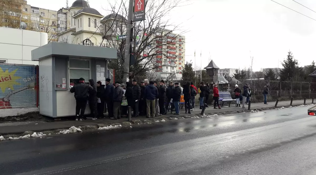 Transport gratuit pentru însoţitorii pensionarilor